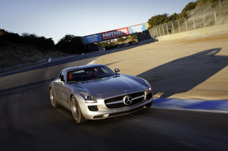  Mercedes-Benz SLS AMG 2010 года  (фото 172 из 526)